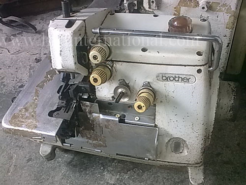 BROTHER 551 overlock sewing machine used 